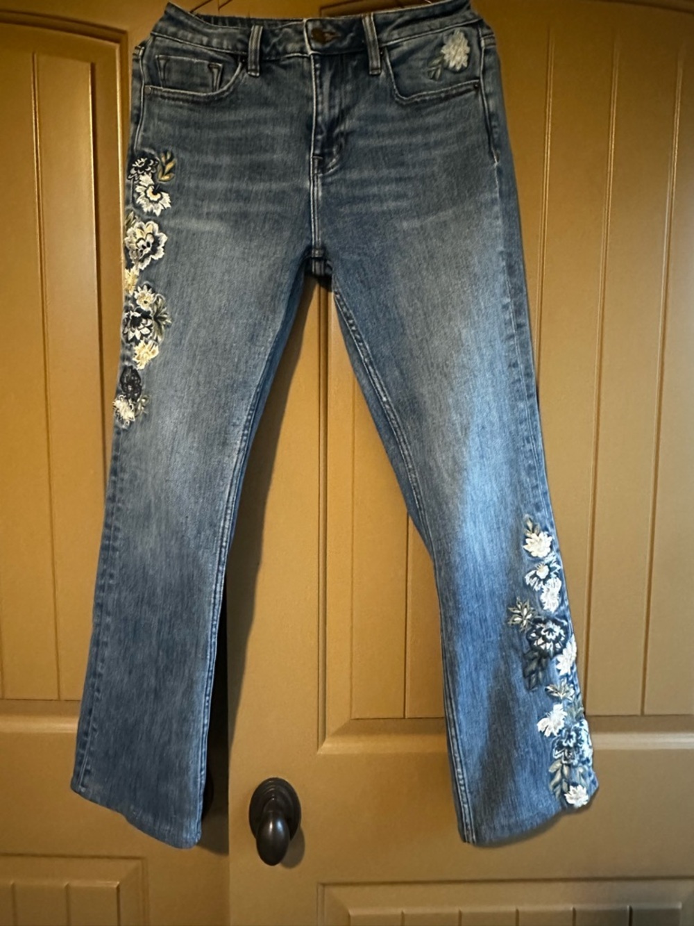 Driftwood Jackie Floral Embroidered Straight leg Jeans